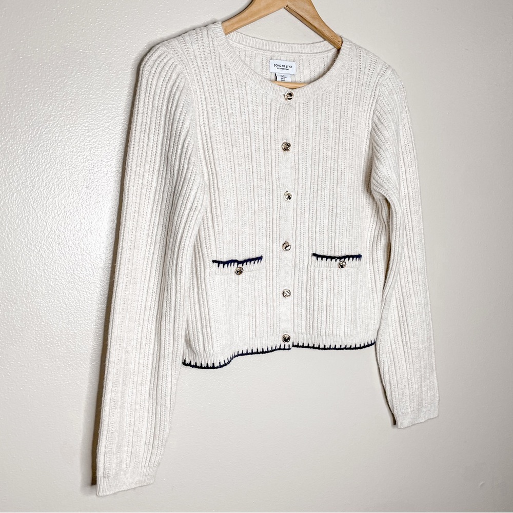 Song of Style | Cream Cardigan with Gold Button Detail, Old Money, Classic - Picture 3 of 13